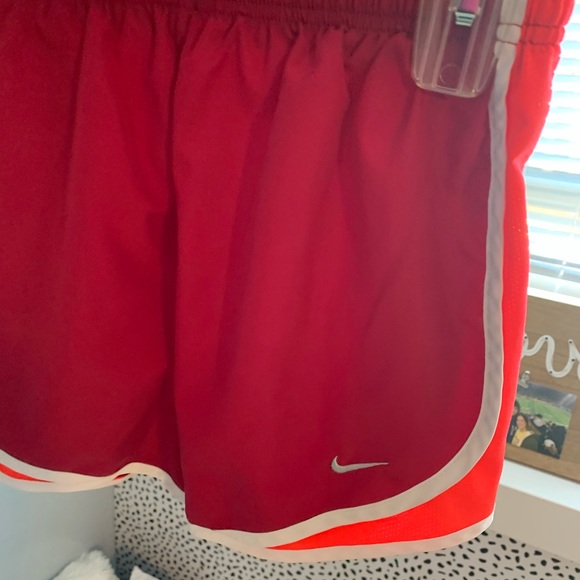 Nike running shorts - Picture 2 of 4